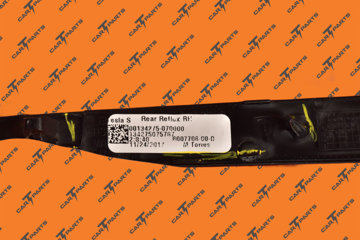 Rear Reflex - Right | Tesla Part 6007706-00-D