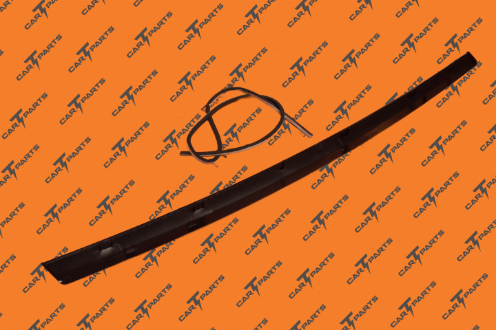 Molding Liftgate Applique | Запчасть Tesla 1647807-00-A 1647808-00-A