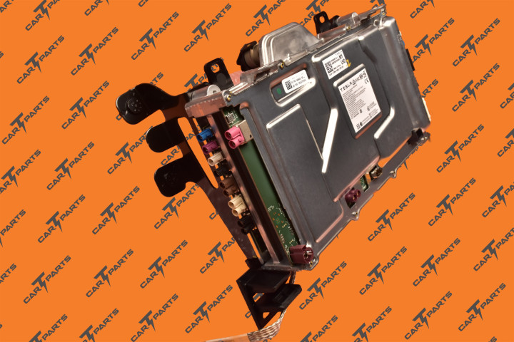 Car Computer - Left Hand Drive - Provisioned - Gaming Car Computer | Запчасть Tesla 1684435-S0-I