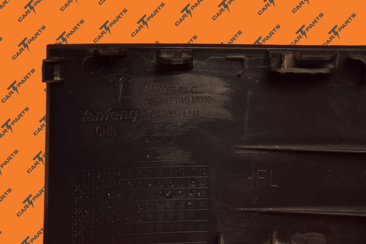 M3, Dr, Bolt Cover, Fr Lh | Запчасть Tesla 1090006-00-D