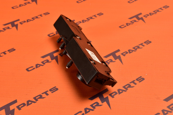 First Row Switch Package 8 Way With Lumbar - Left Hand | Запчасть Tesla 1098529-00-F