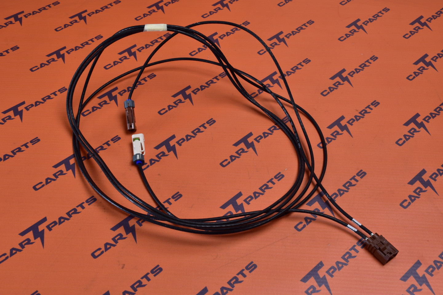 1517084-00-A Tesla Cable Side Repeater - Right Hand Drive - Оригинальная OEM-запчасть