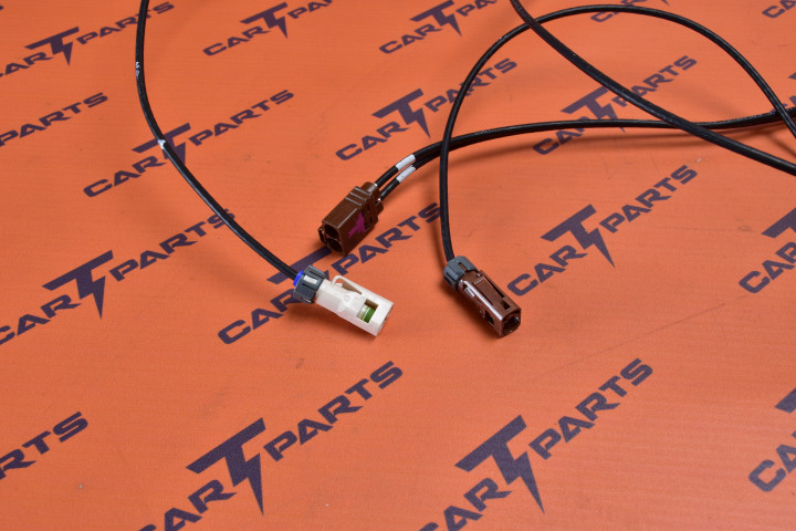 1517084-00-A Tesla Cable Side Repeater - Right Hand Drive - Recambio OEM original