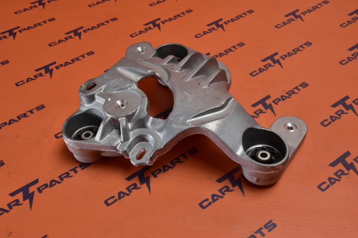 1110711-00-B 1110711-00-A Tesla Model 3 Comp Inter Brkt Asy, M3 - Хладагентная система, Компрессор