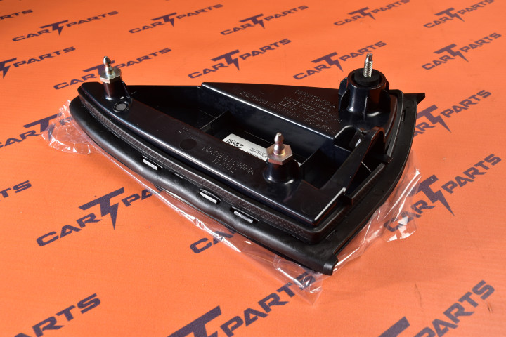 1608178-00-E Tesla Model S Assembly Reflex Right Hand - Наружное освещение, Вход зарядной системы