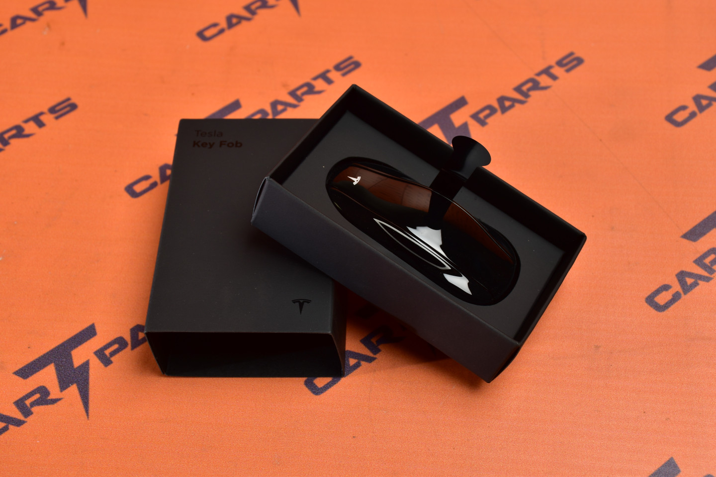 KEY FOB MODEL 3/Y WITH BOX