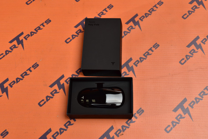 KEY FOB MODEL 3/Y WITH BOX