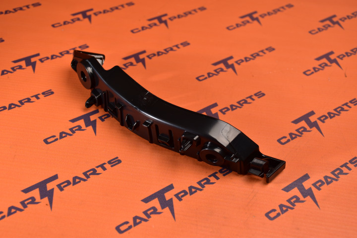 BRACKET - FASCIA SIDE TO FENDER - RIGHT HAND