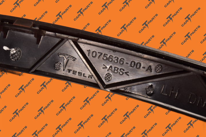 Assy, Fender Garnish Fr, Lh Mdl X | Tesla Part 1035288-00-M 1078207-00-F 1075630-00-A 1075636-00-A